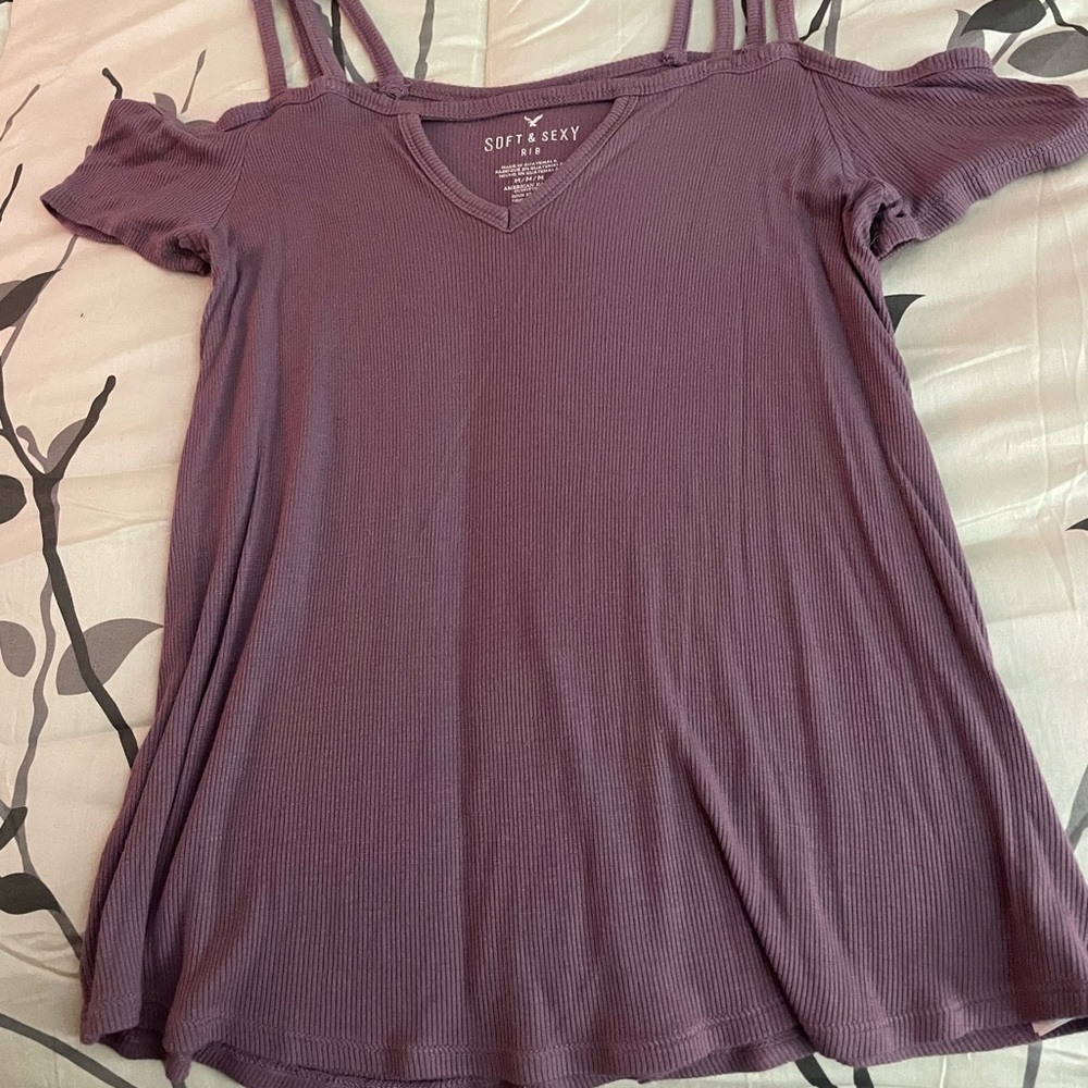 American Eagle tshirt